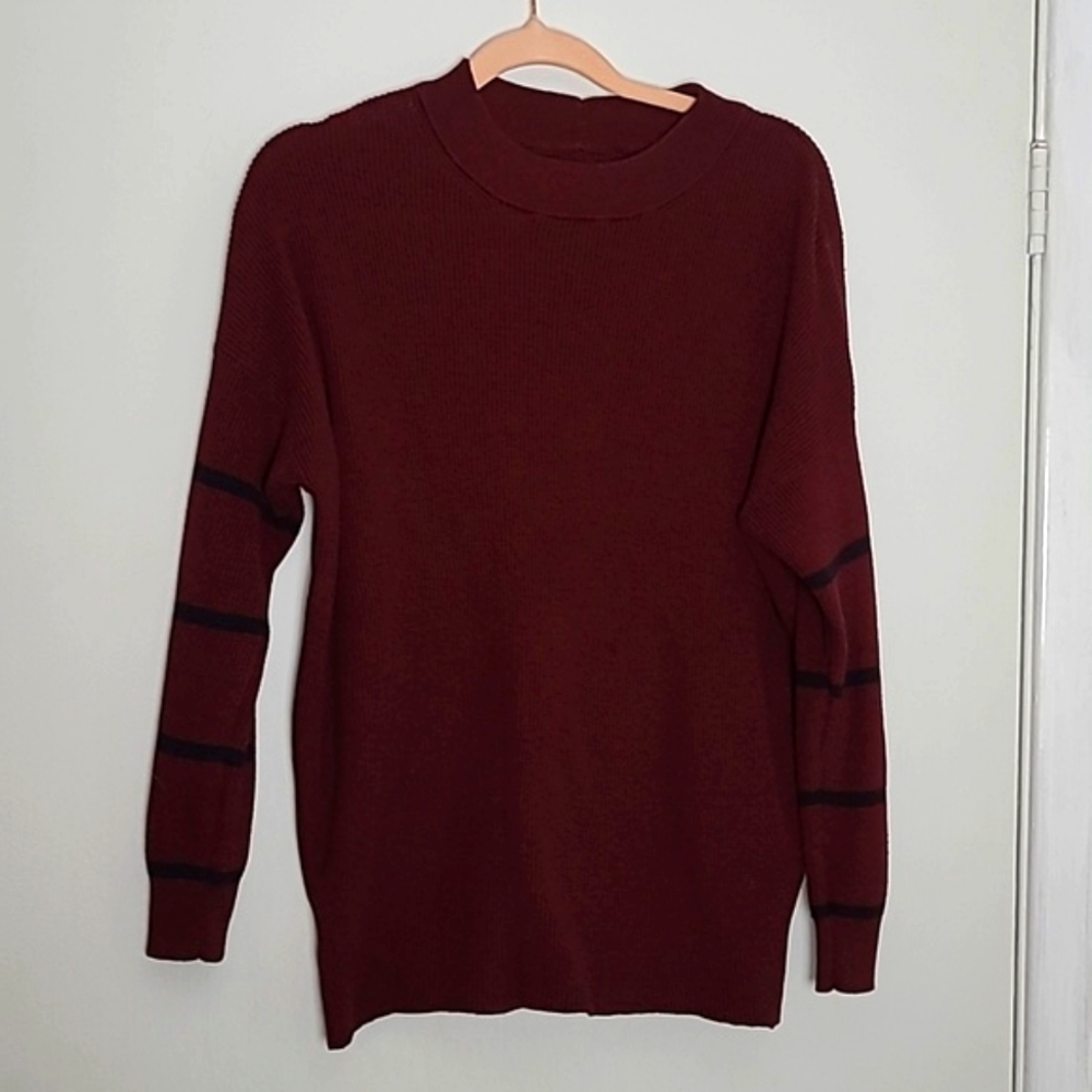 American Eagle Woman's Sweater Medium